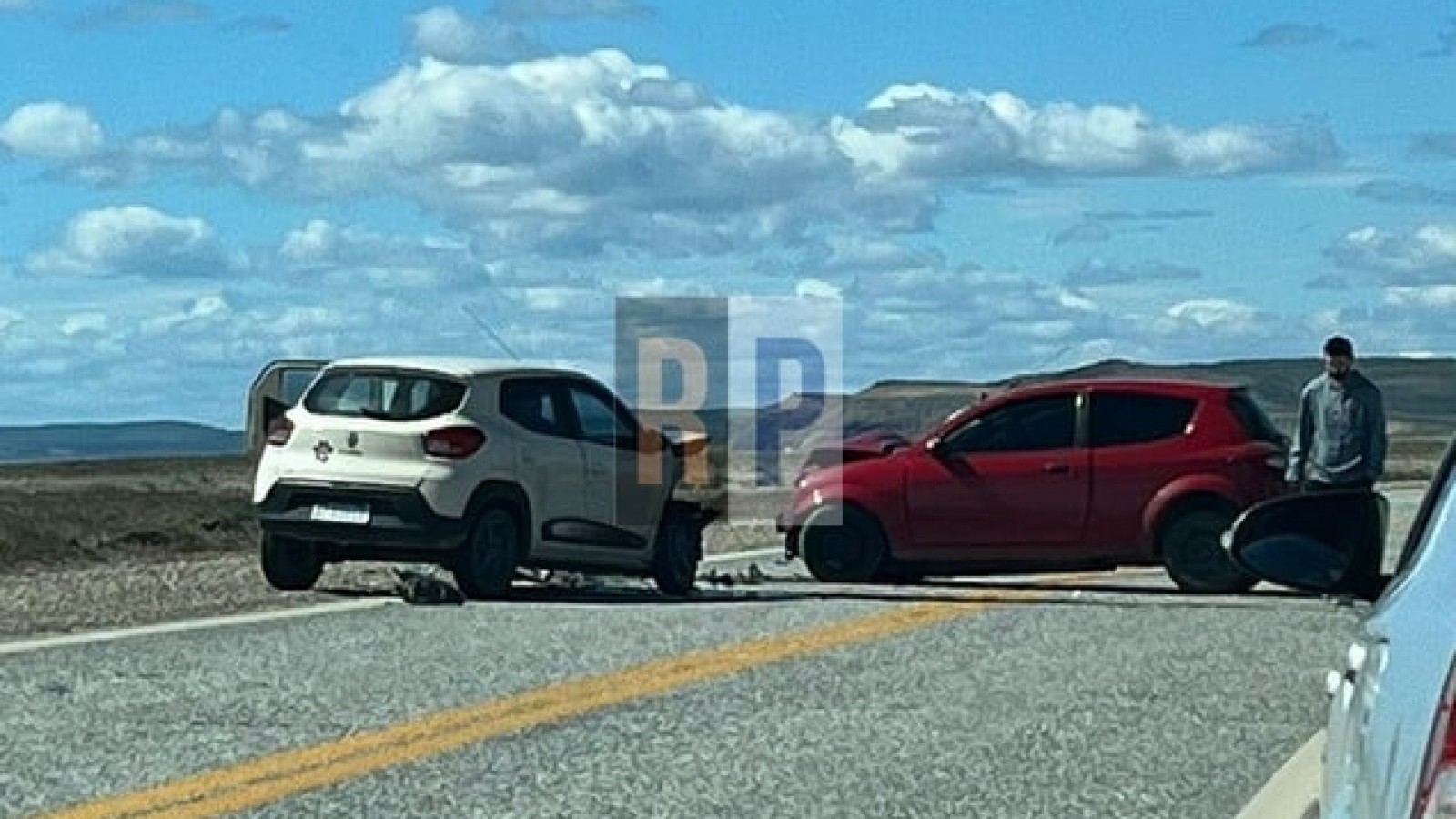 Violento choque frontal deja 4 personas con politraumatismos en la ruta 3